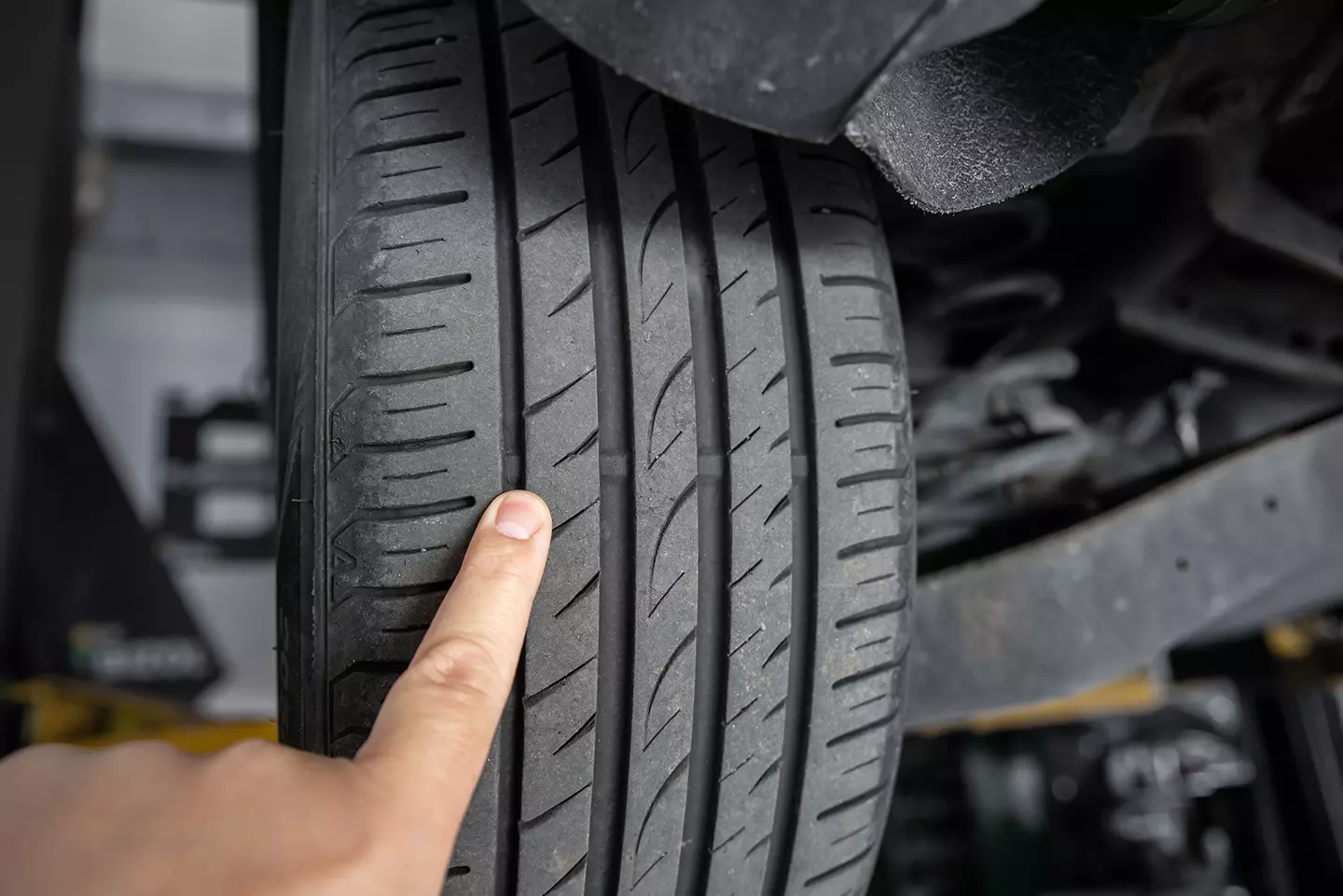 Tire tread inspection