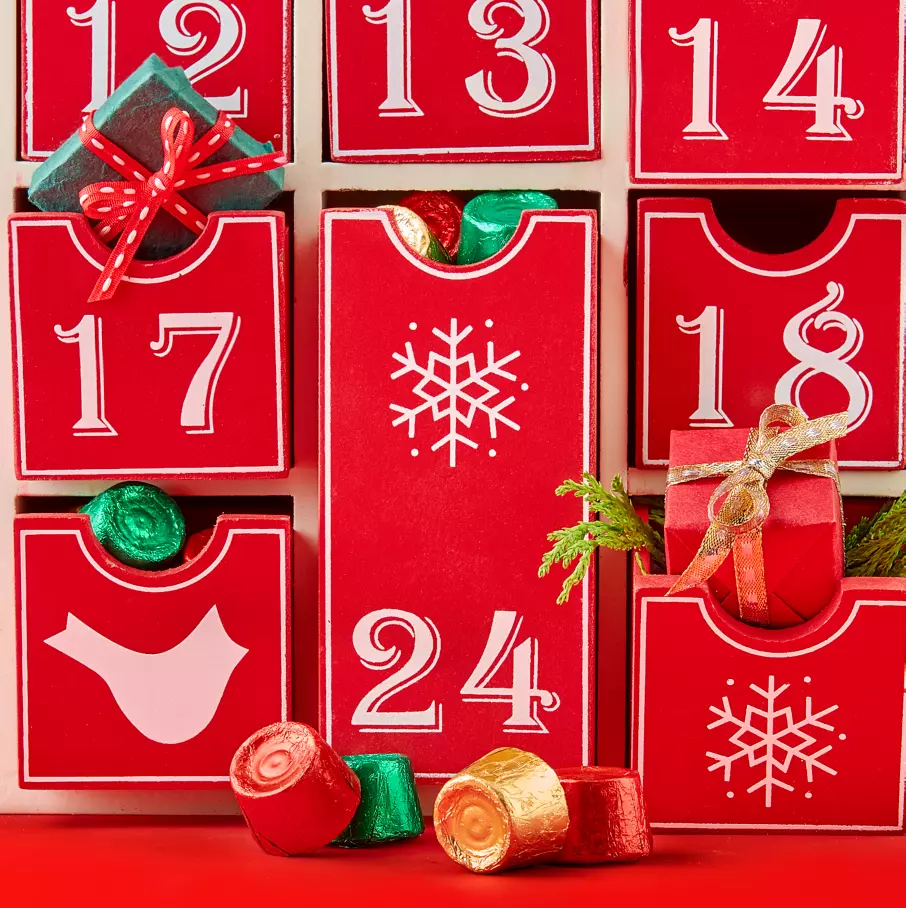 advent calendar drawers filled with rolo holiday creamy caramels in rich chocolate candy
