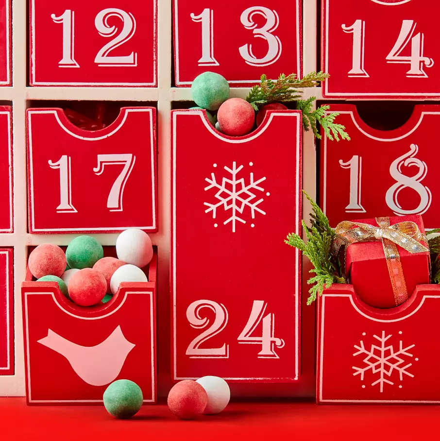 CADBURY Mini Snow Balls inside Christmas advent calendar