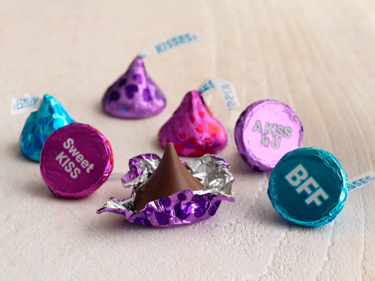 HERSHEY'S KISSES Conversation Foils Milk Chocolate Candy, 10.1 oz bag