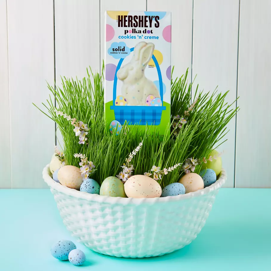 HERSHEY'S COOKIES 'N' CREME Polka Dot Bunny inside Easter bowl