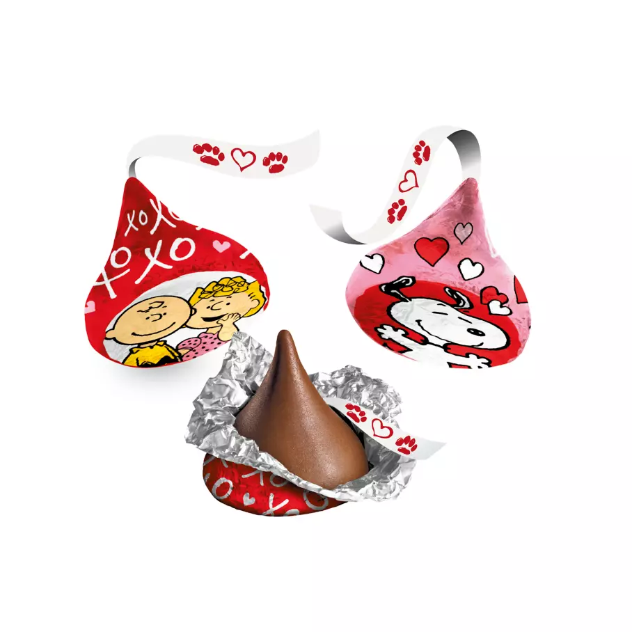 HERSHEY'S KISSES Snoopy™ & Friends Foils Milk Chocolate Candy, 9.5 oz bag - Out of Package