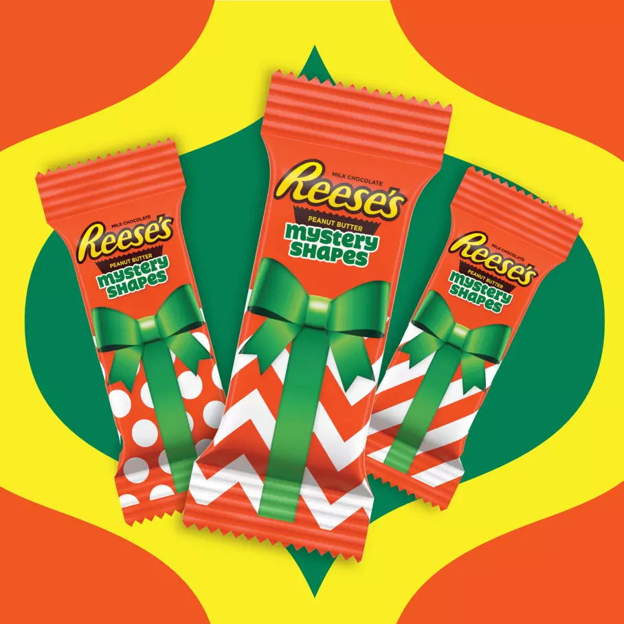 REESE'S Holiday Milk Chocolate Peanut Butter Snack Size Mystery Shapes ...