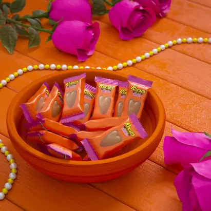 REESE'S Valentine's Milk Chocolate Miniatures Peanut Butter Cups, 9.9 oz bag