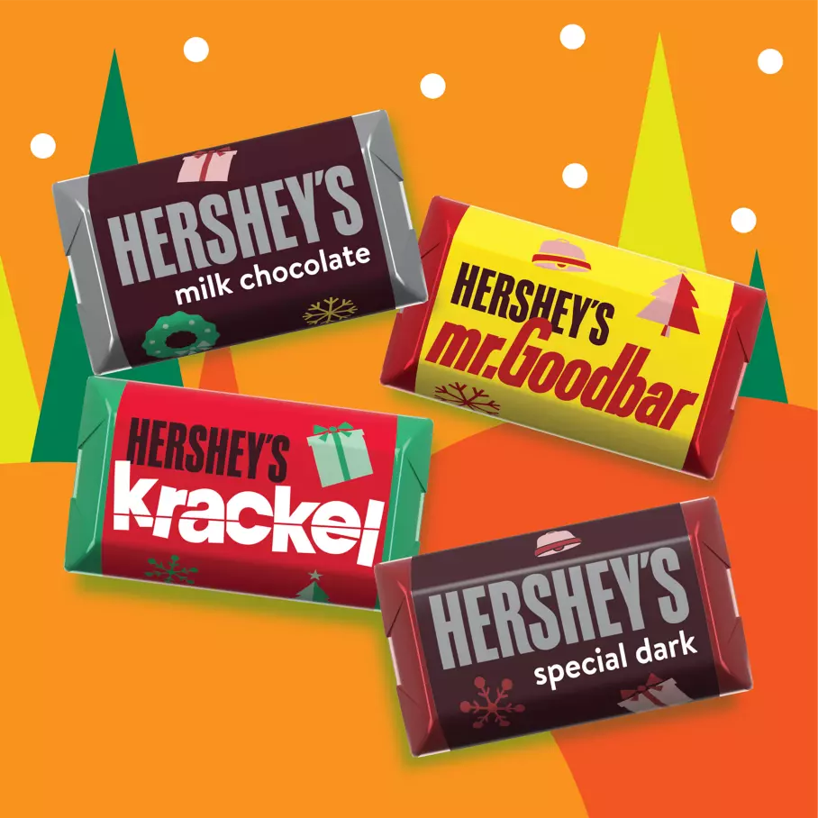 HERSHEY'S Holiday Miniatures Assortment, 33.9 oz bag - Out of Package