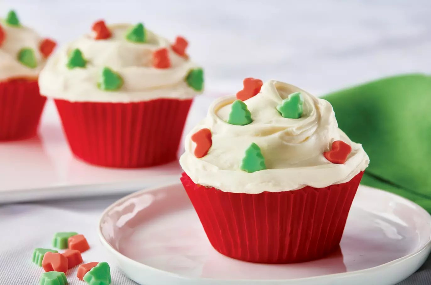 cupcakes made with hersheys trees and stocking white creme chips