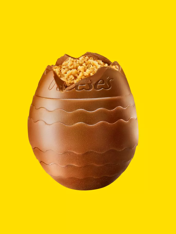 REESE'S Milk Chocolate Peanut Butter Creme Egg, 1.2 oz - Out of Package