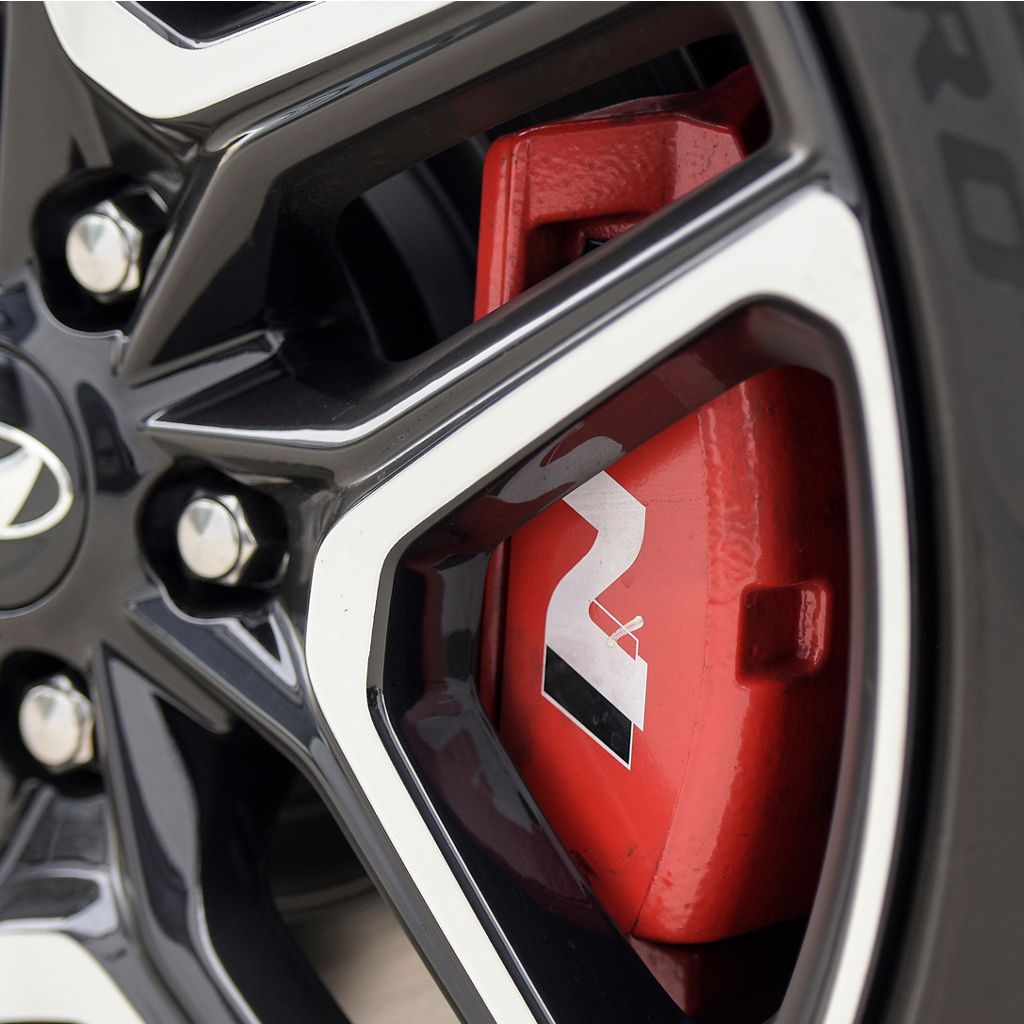 hyundai veloster brakes