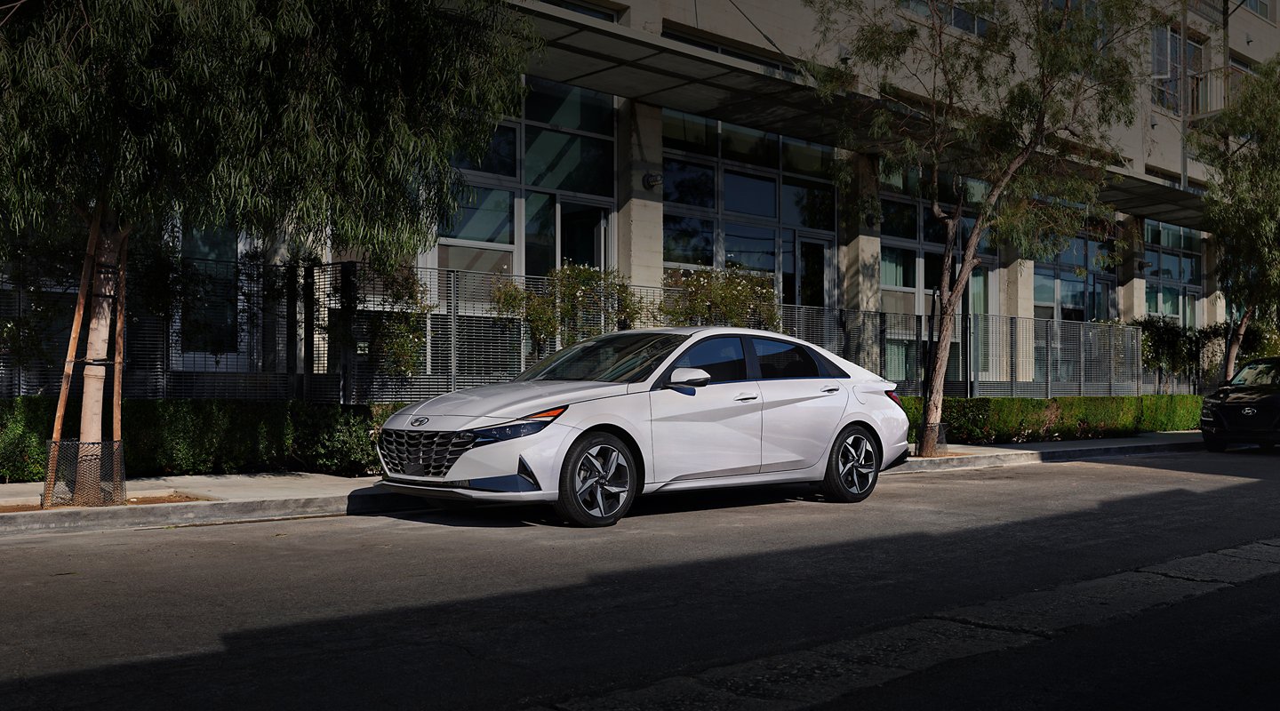 2021 Elantra Hybrid | Compact Sedan | Hyundai USA