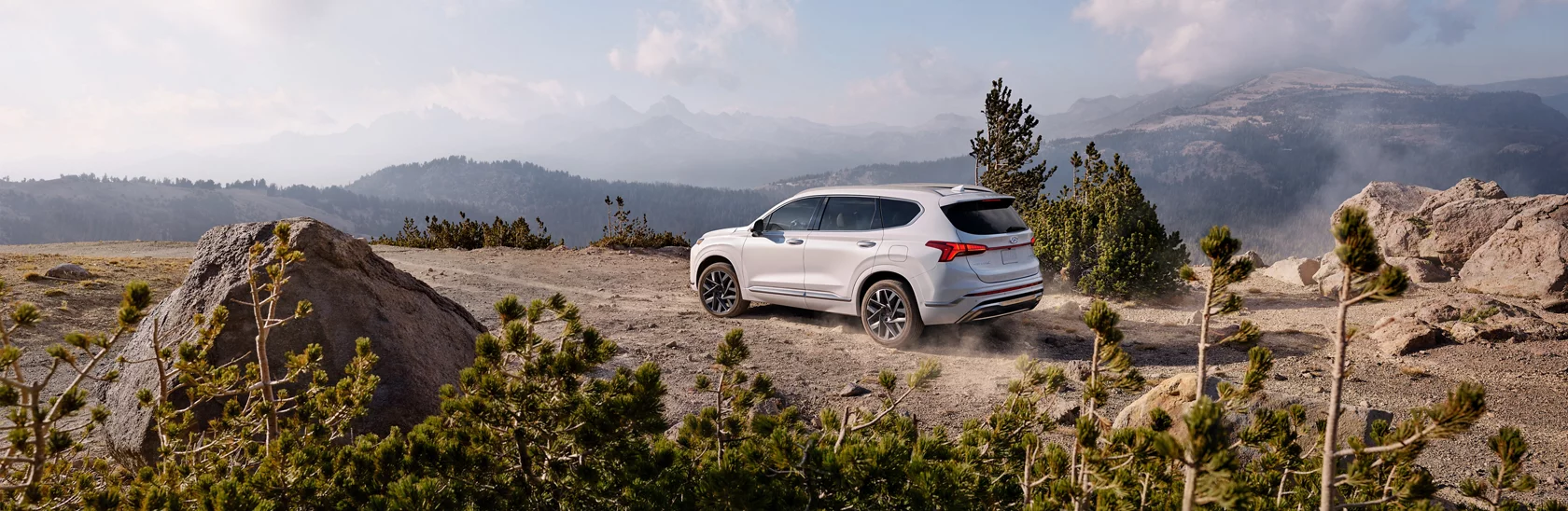 hyundai santa fe in quartz white