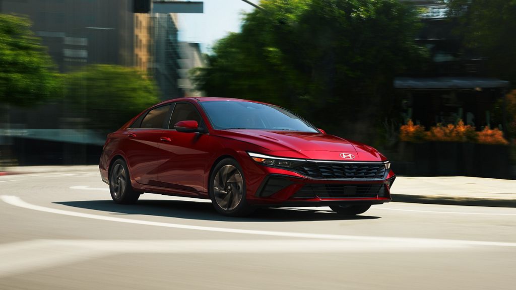 2024 Hyundai Elantra Features & Specs Wallace Hyundai Fort Pierce, FL