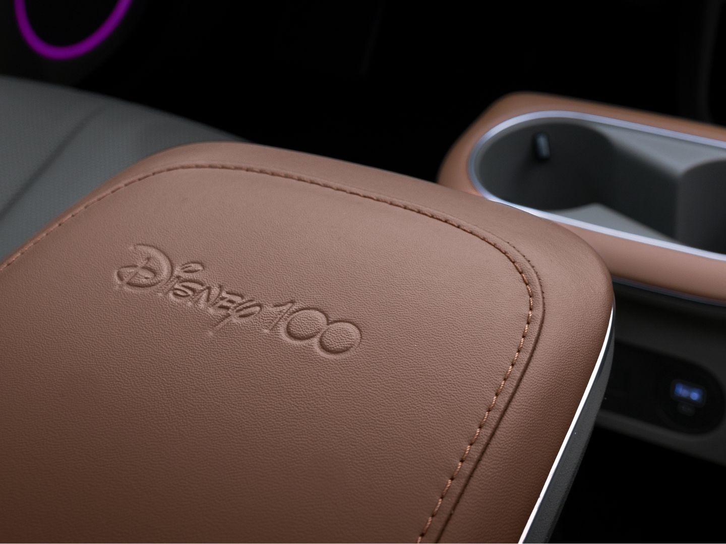 2024 IONIQ 5 D100 center console detail