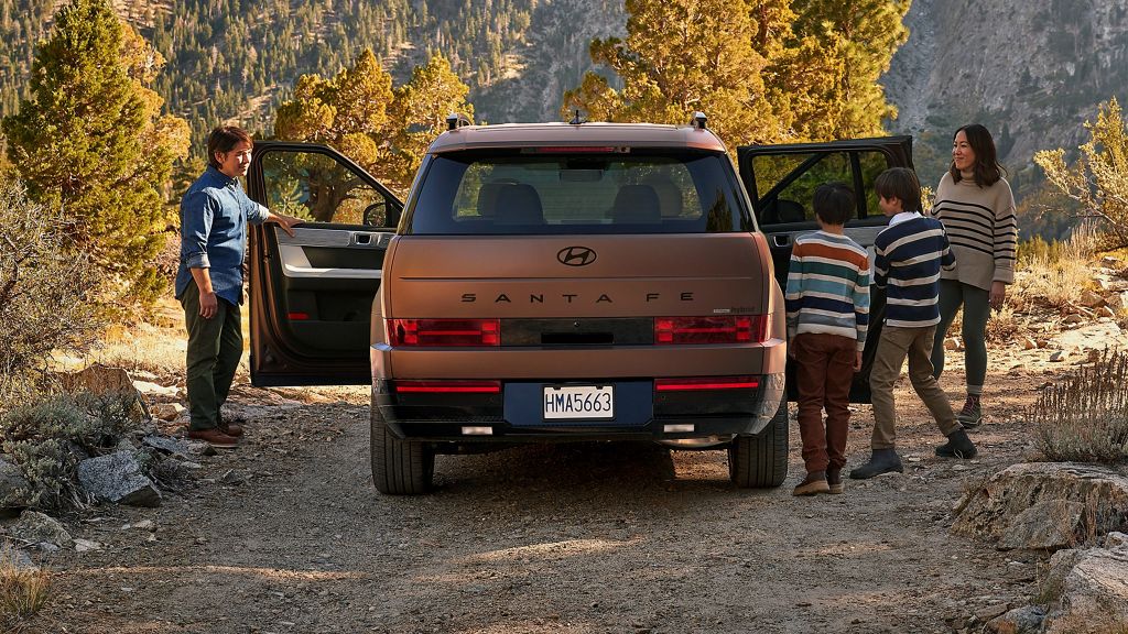 Calendar and truck representing the best time to buy a truck