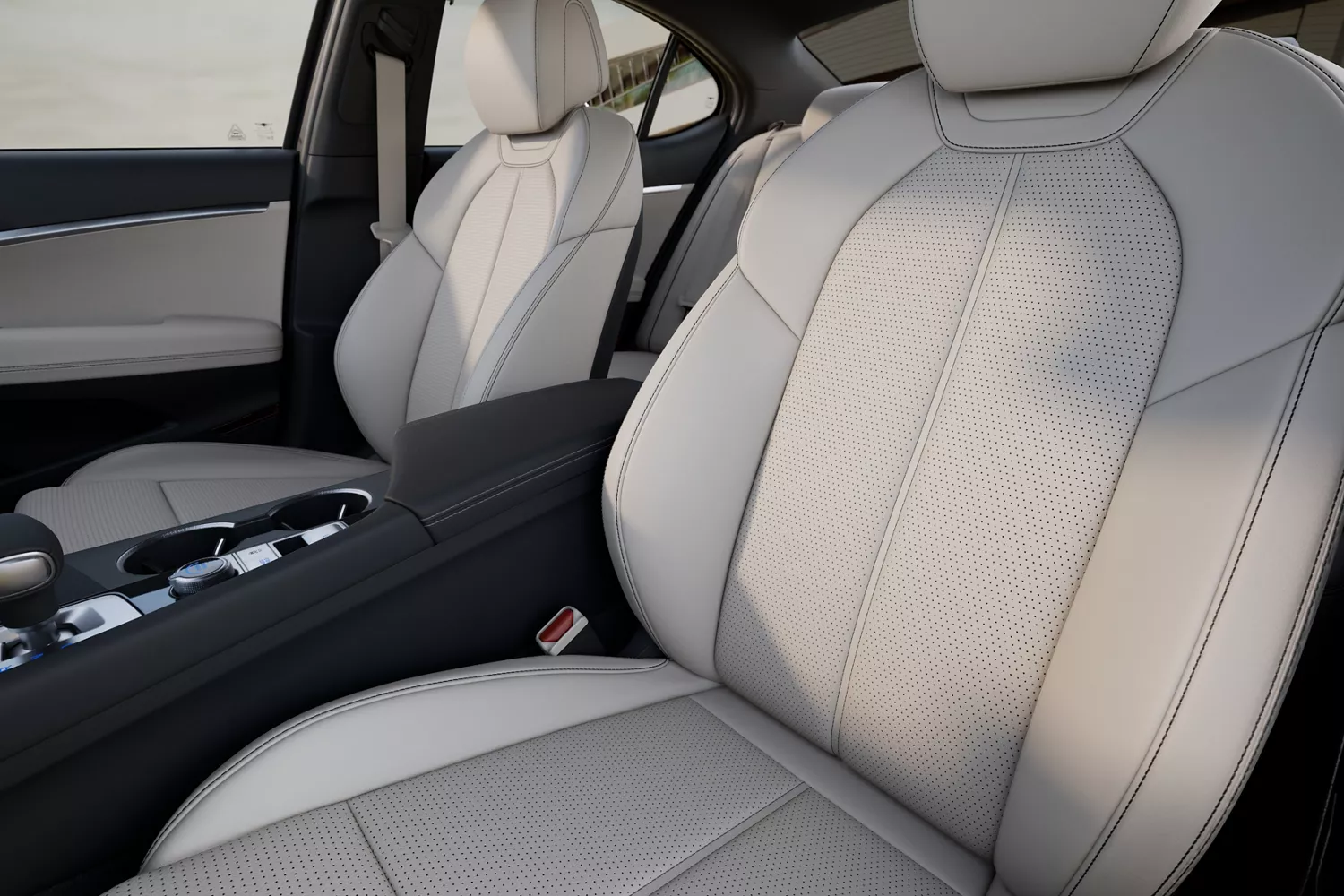 "Design Details" component with interior close up of Genesis G70 seats in Fog Gray