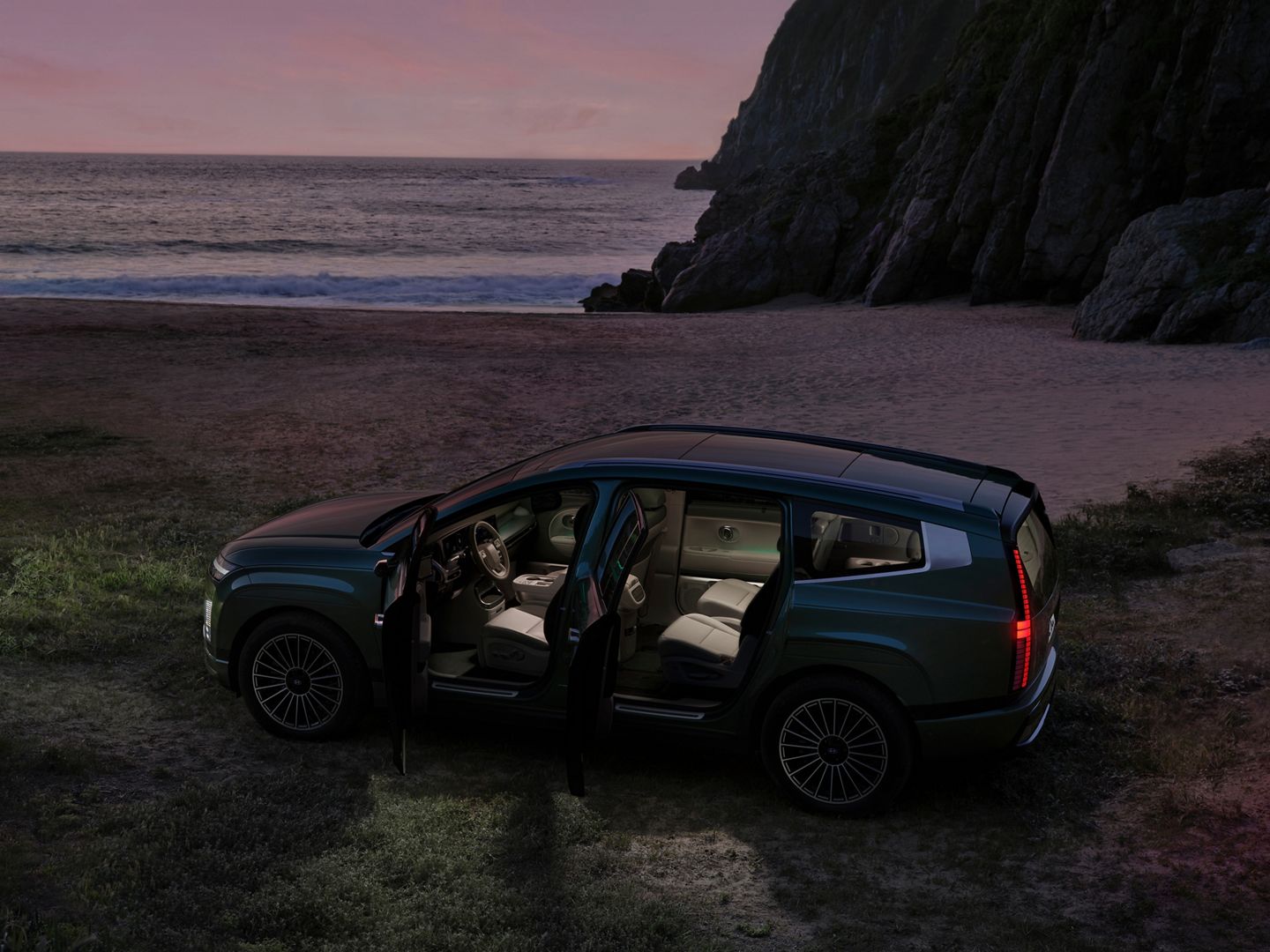 2025-ioniq-9-0009-reveal:4-3?wid=800&hei