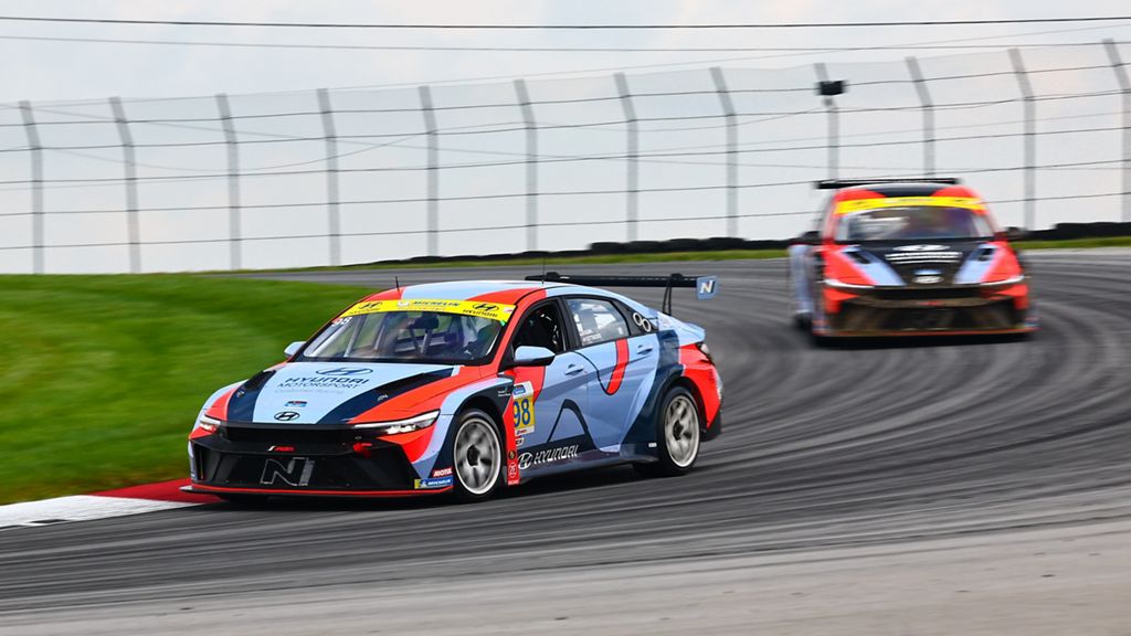 Hyundai extends championship lead with a stunning 1-2 finish at Mid-Ohio.