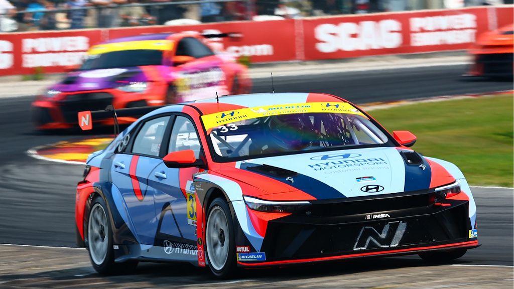 No. 33 moves from pack to podium in win at Road America.