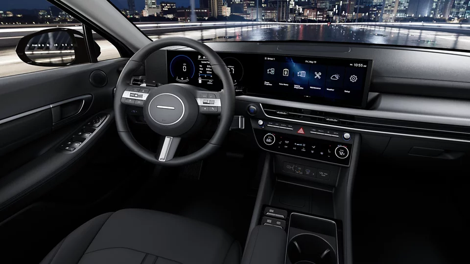 360 Interior Image of the 2025 SONATA SEL Hybrid in Black