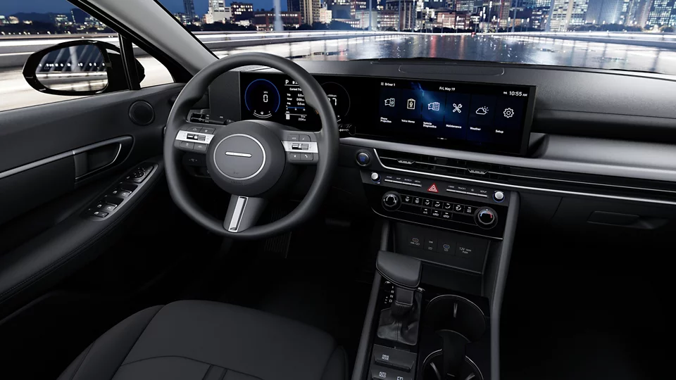 360 Interior Image of the 2026 SONATA SE in Black