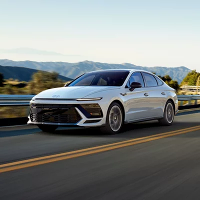 2027年式索納塔中型轎車