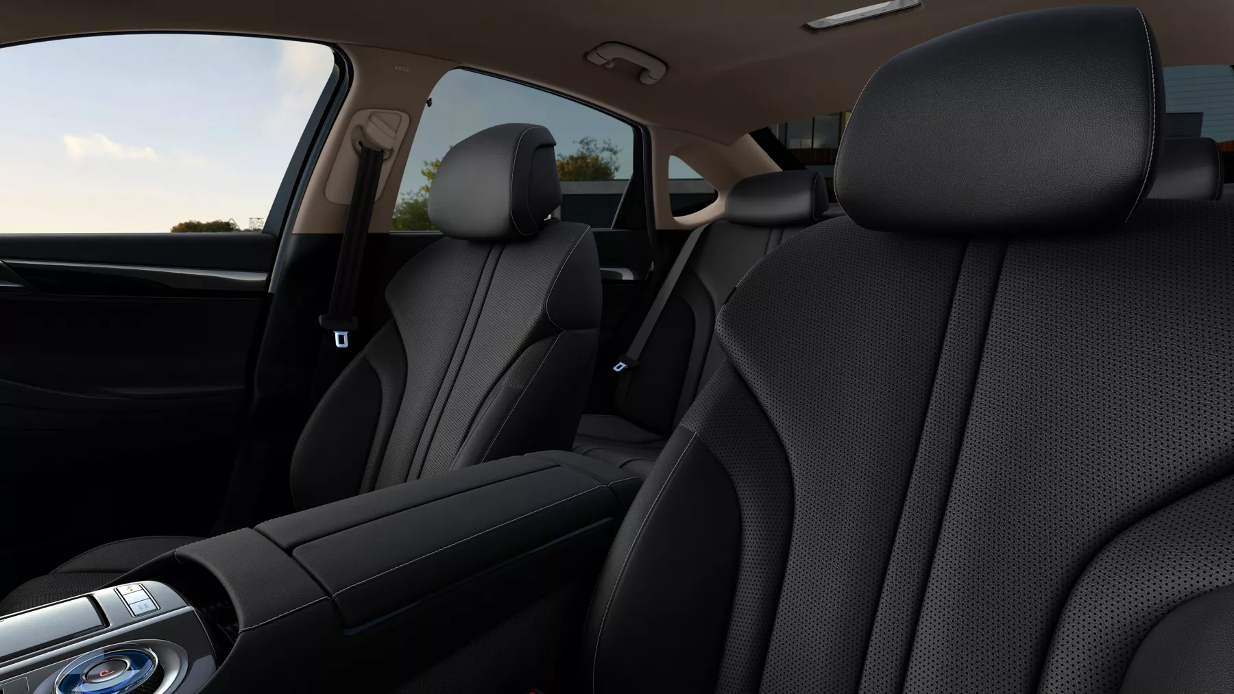 G80 front seats in black color. 
