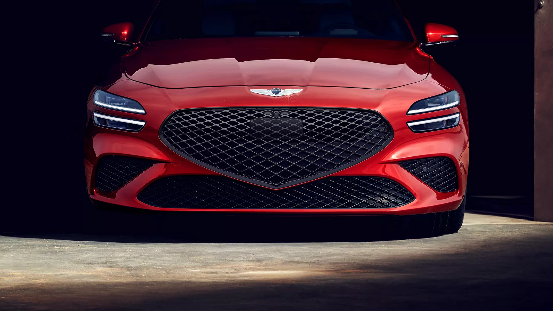 Front grille of G70.