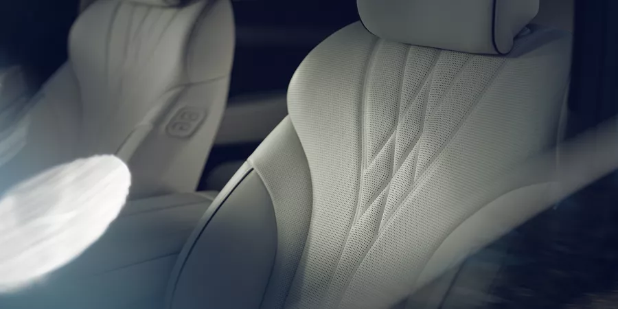 Electrified G80 driver and passenger seats.