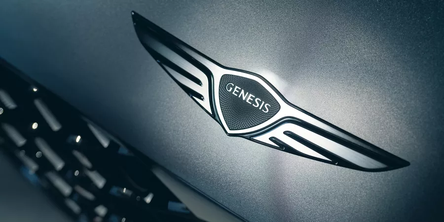 Genesis emblem on hood of G90.