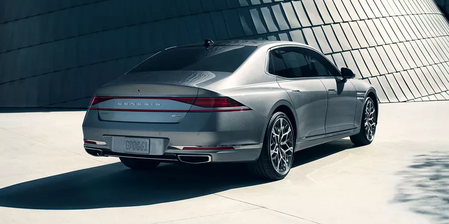 Rear profile of G90.