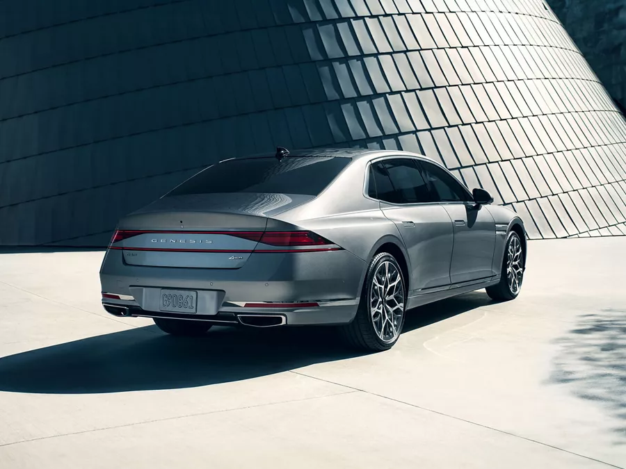 Rear profile of G90.