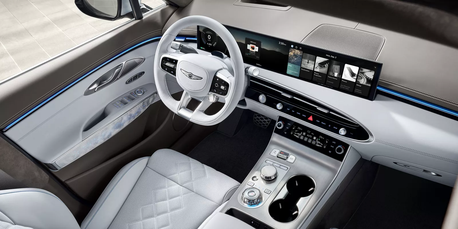 Top down interior view of Genesis Electrified GV70 in Frozen Gray/Urban Brown