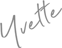 Firma que dice “Yvette”