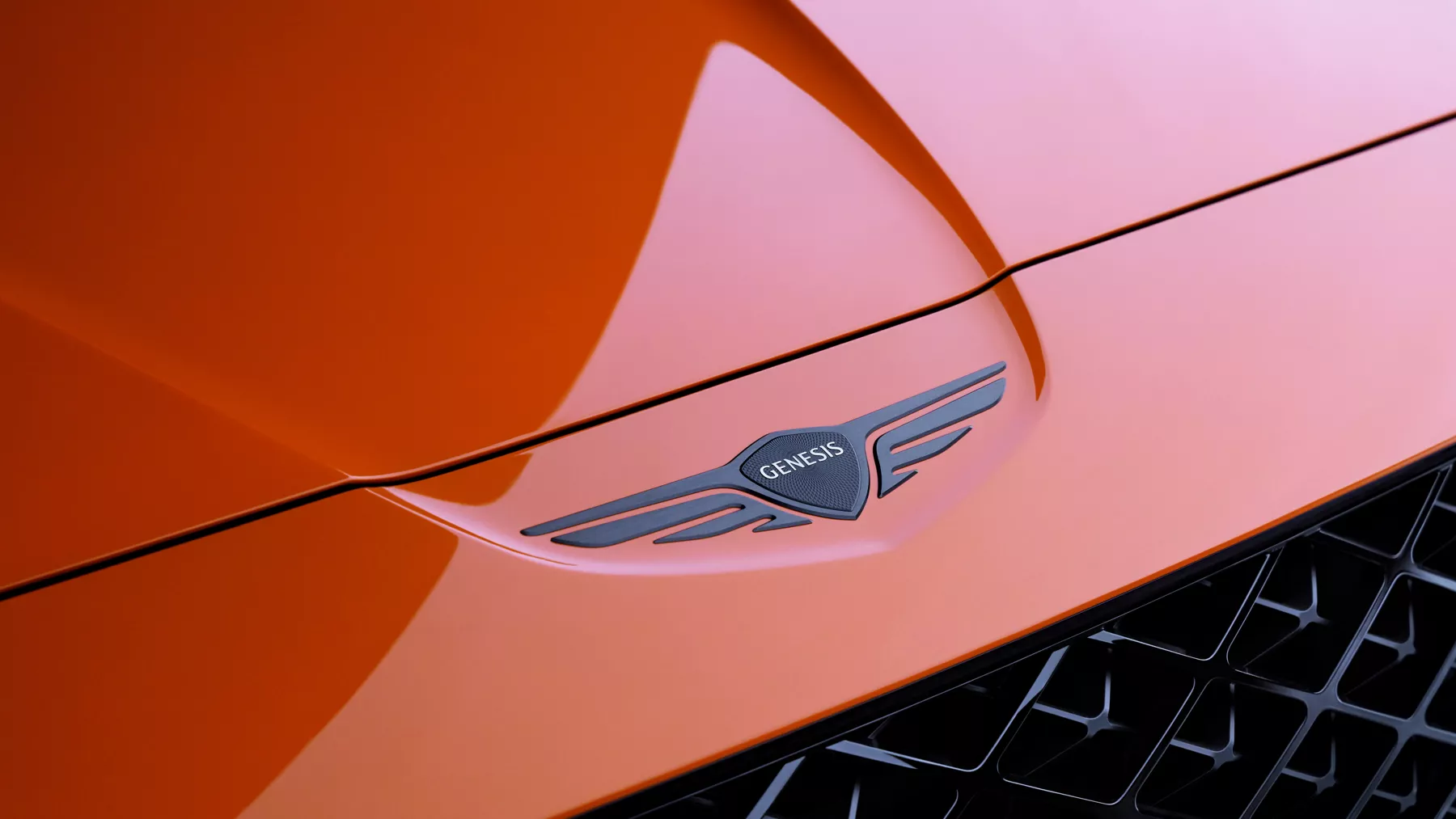 Close-up of the GV80 Coupe Concept’s Genesis emblem.
