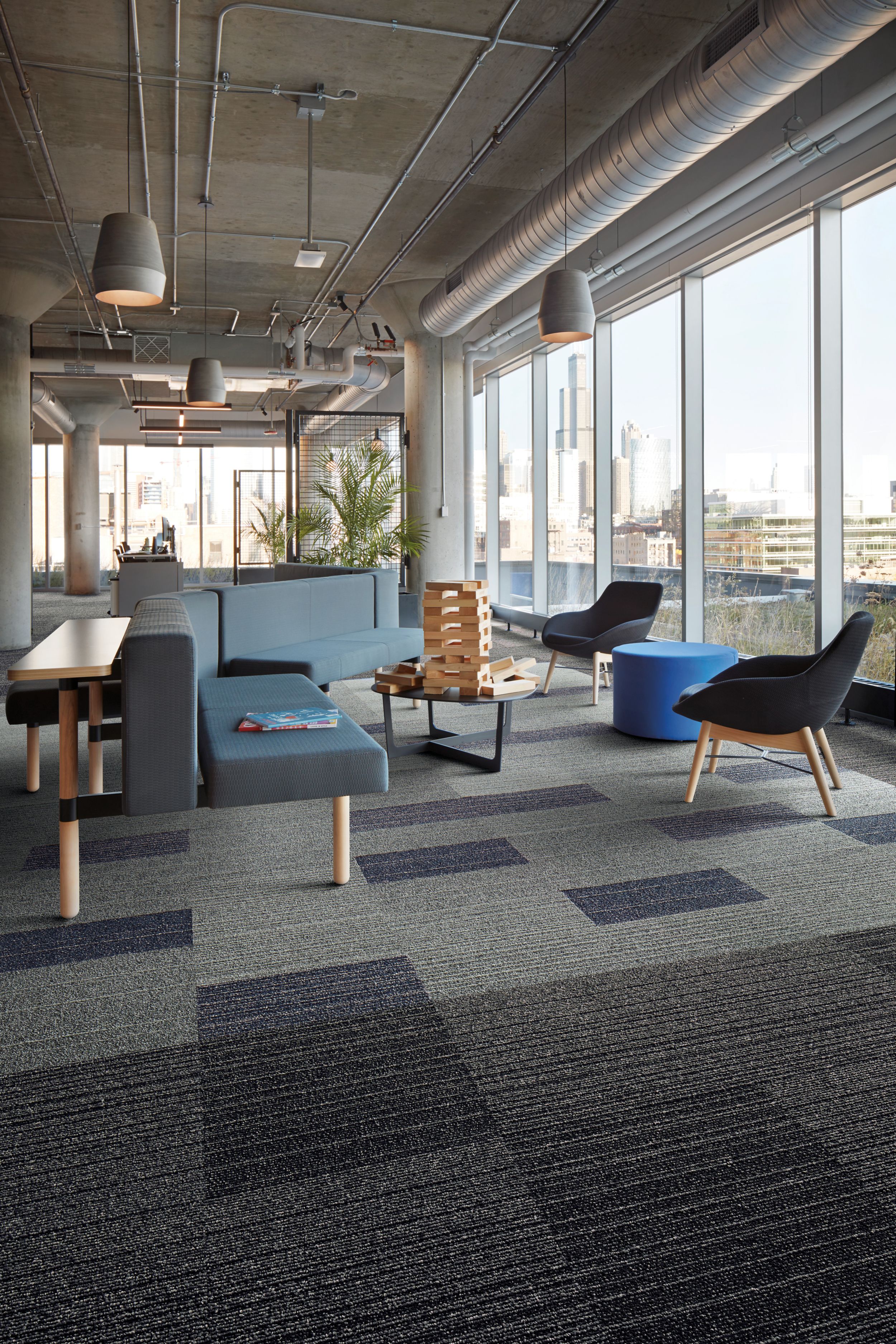 Interface Open Air 423 carpet tile in open reception area image number 2
