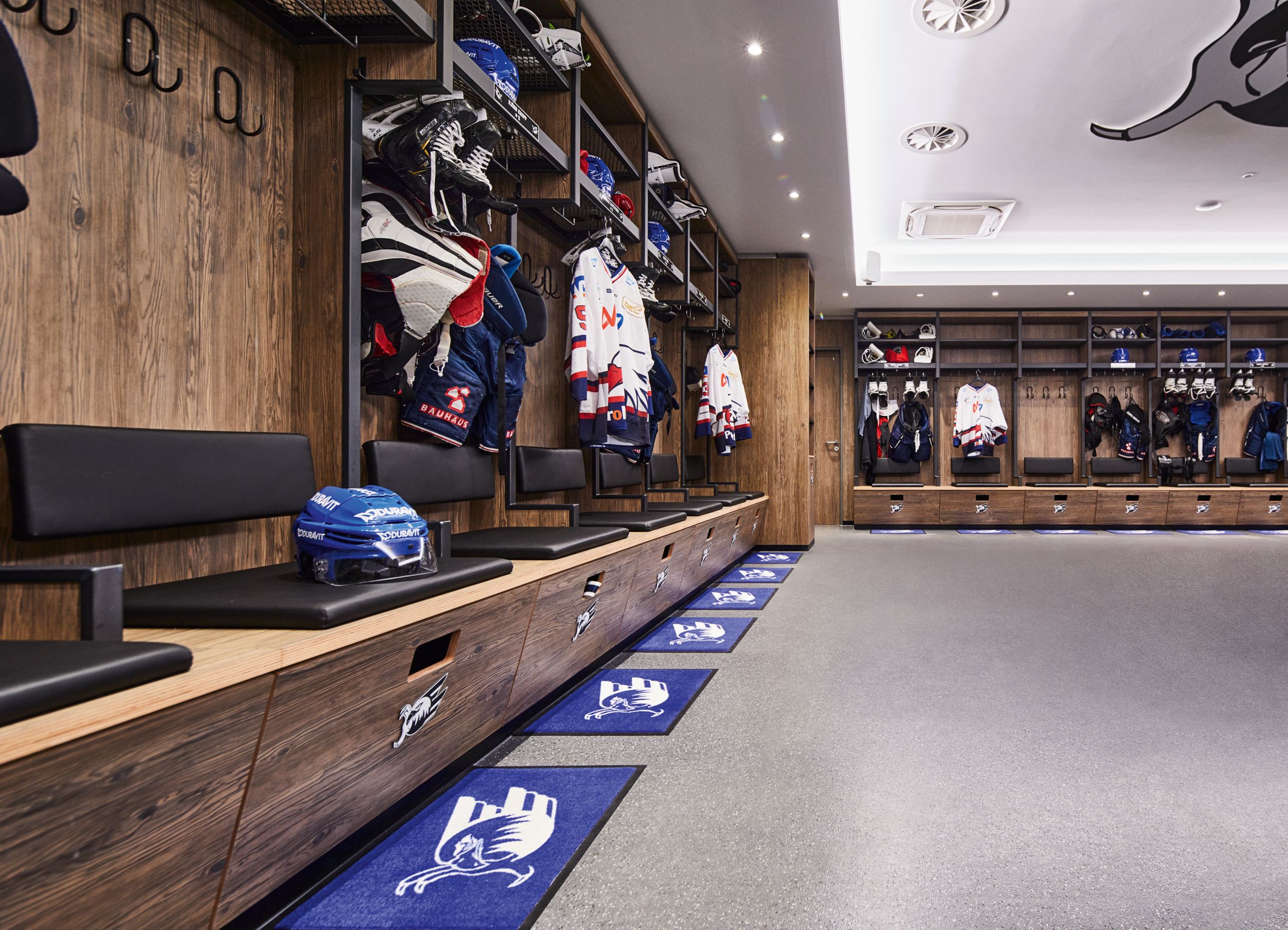 Ice hockey locker room with norament 992 grano rubber flooring image number 8