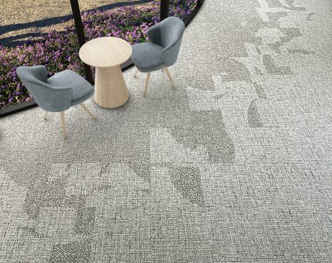 Interface Third Space carpet tile in casual seating area imagen número 4