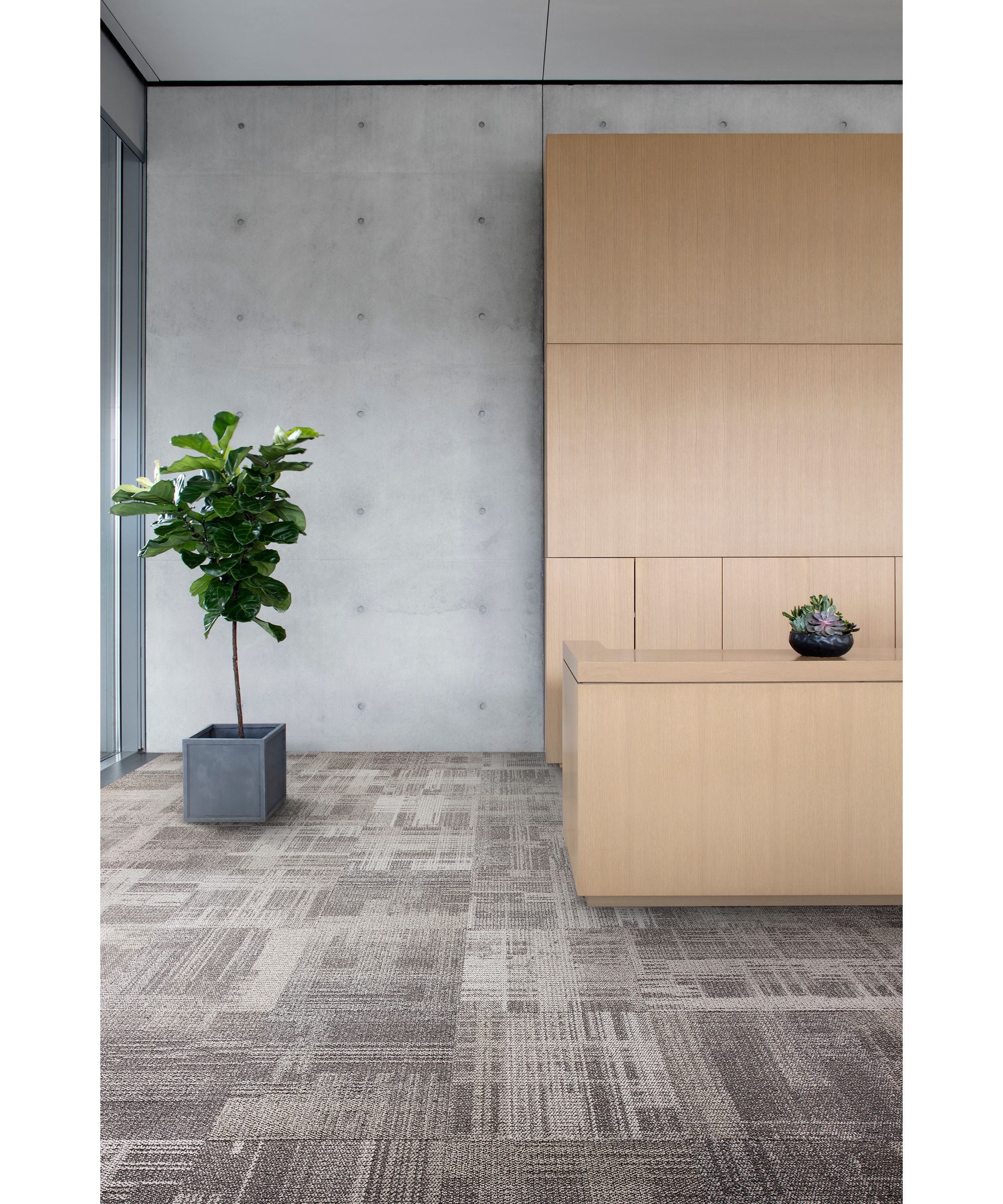 Interface AE310 carpet tile in office reception area  imagen número 5
