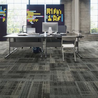 Interface AE310 carpet tile in modern open office imagen número 1