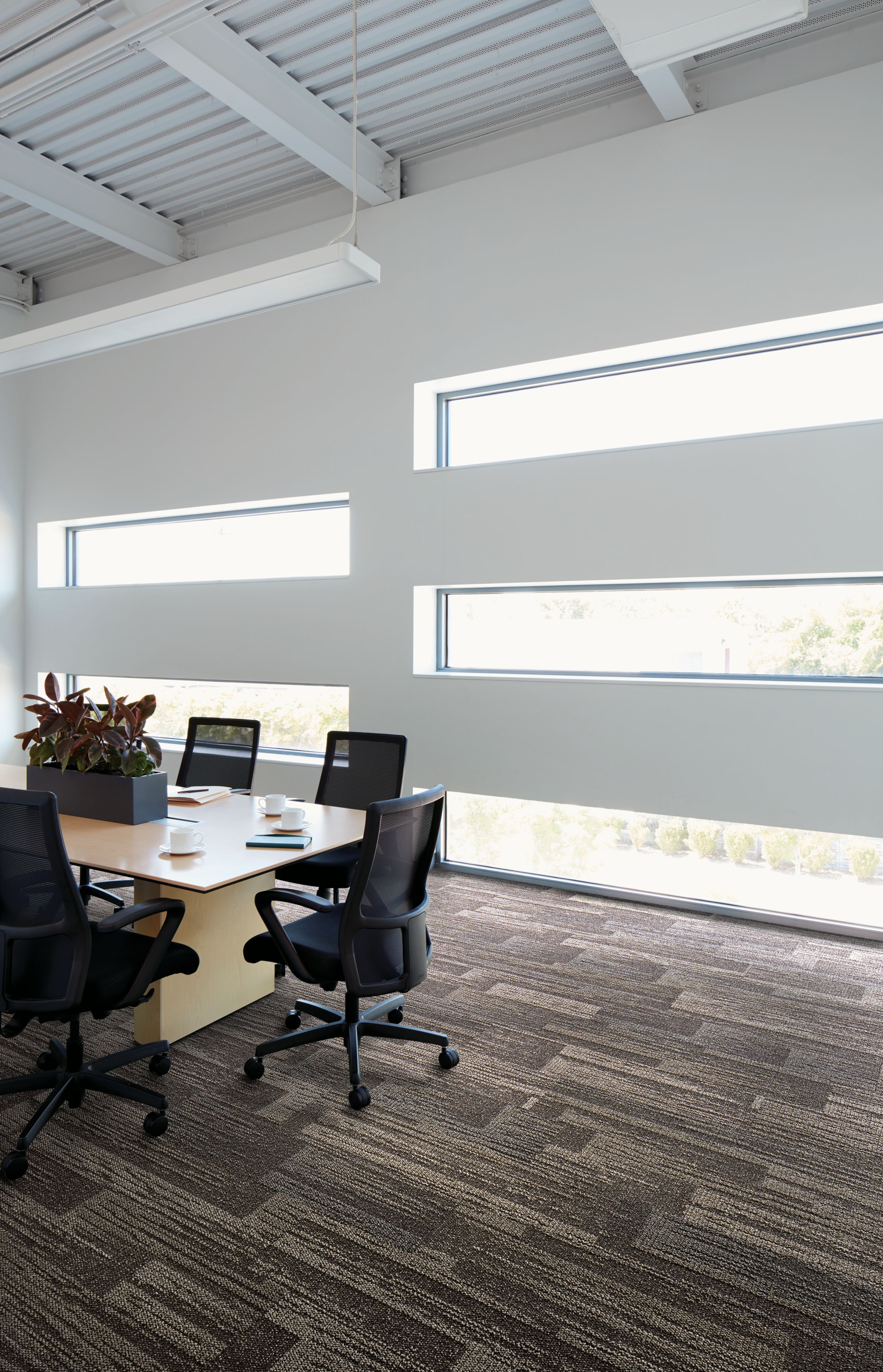 Interface AE311 plank carpet tile in meeting area image number 1