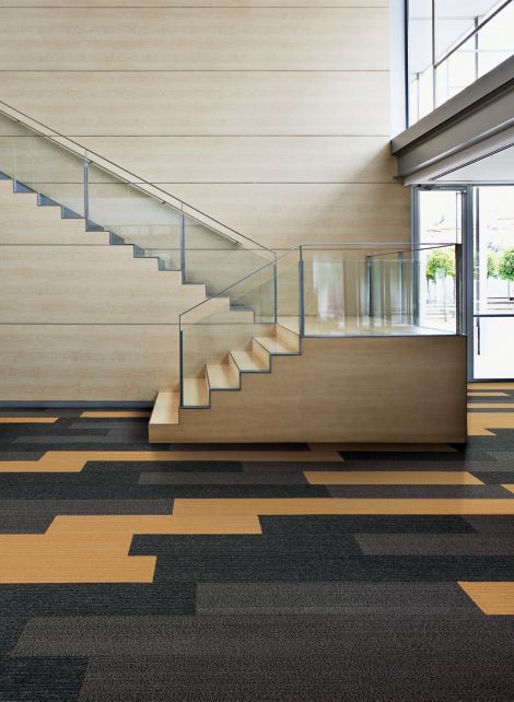 image Interface BP410 and On Line plank carpet tile in open area with stairwell numéro 7