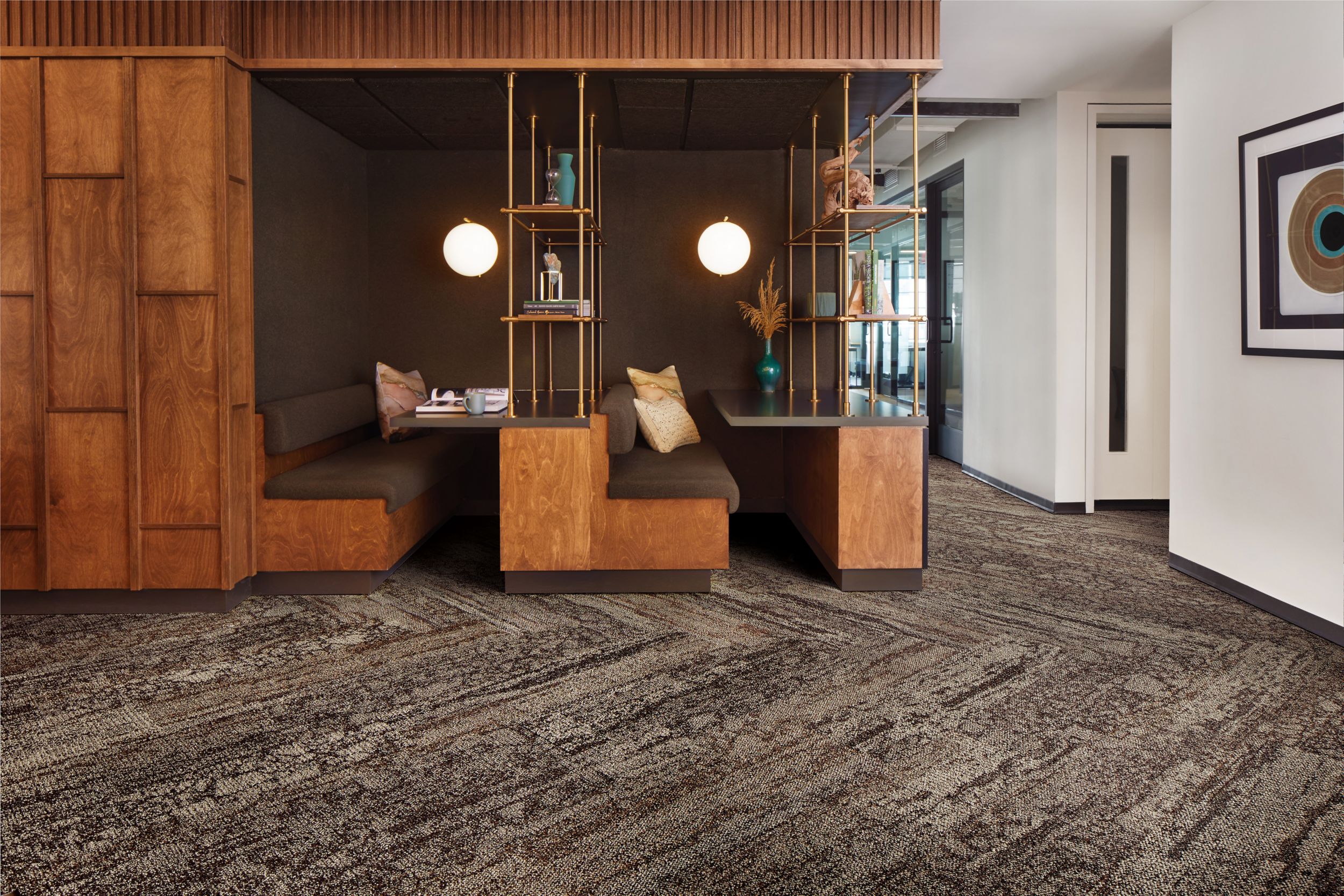 Interface Eben plank carpet tile in a flexible work space imagen número 3