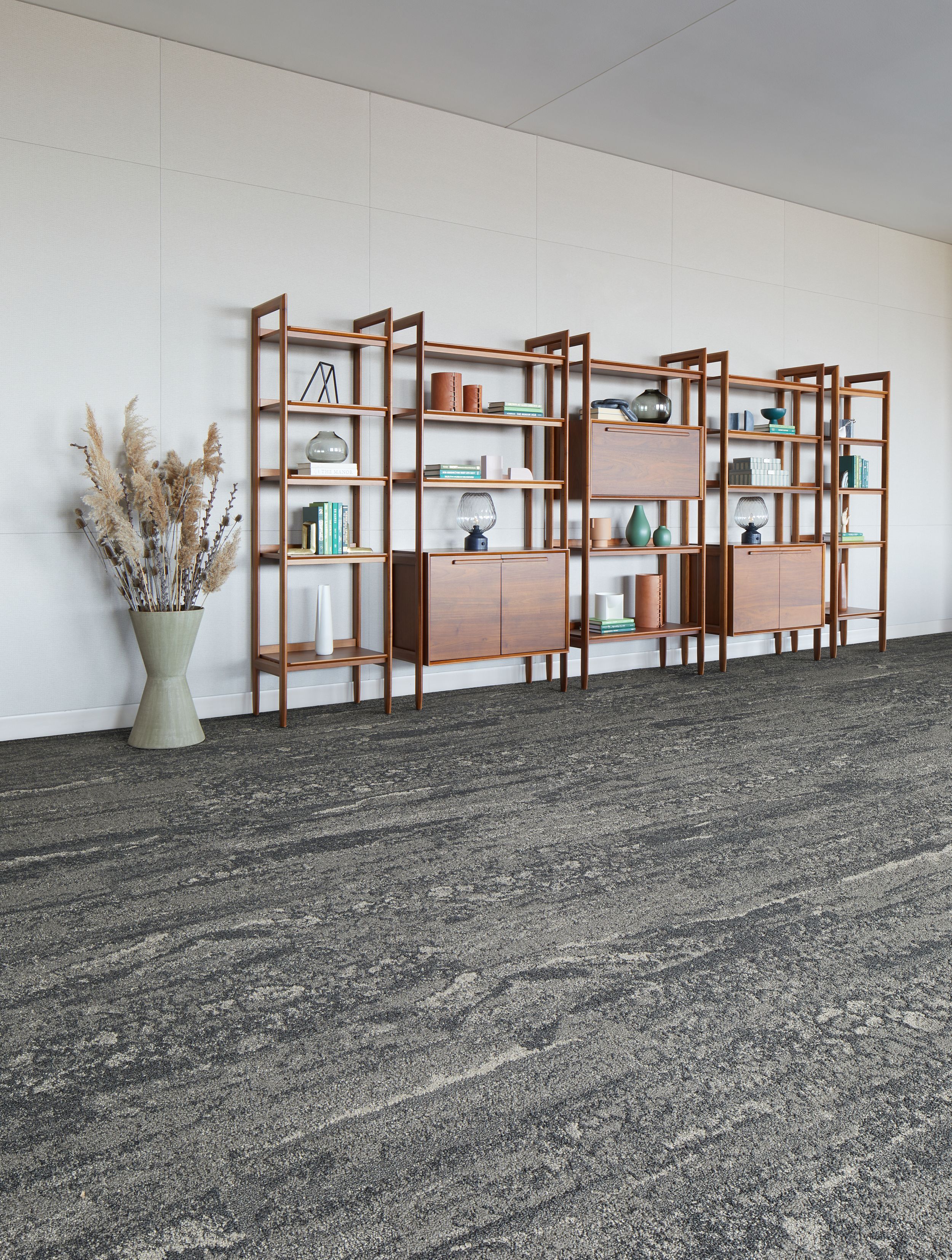 Interface Ferris plank carpet tile in lobby area with bookcases and large plant imagen número 8