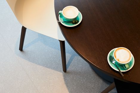 Detail shot of noraplan lona rubber flooring with coffee on table image number 3