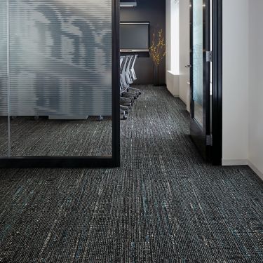 Interface Bitrate plank carpet tile in office and corridor numéro d’image 1