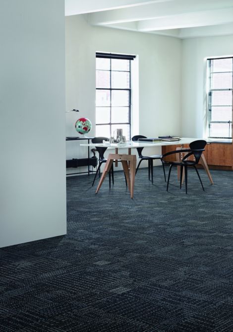 Interface CT101 carpet tile in private office imagen número 2