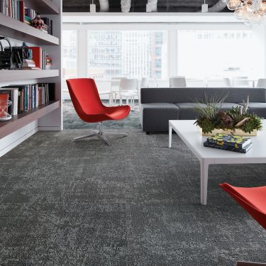 Interface Cloud Cover carpet tile and Natural Stones LVT in office lounge area image number 1