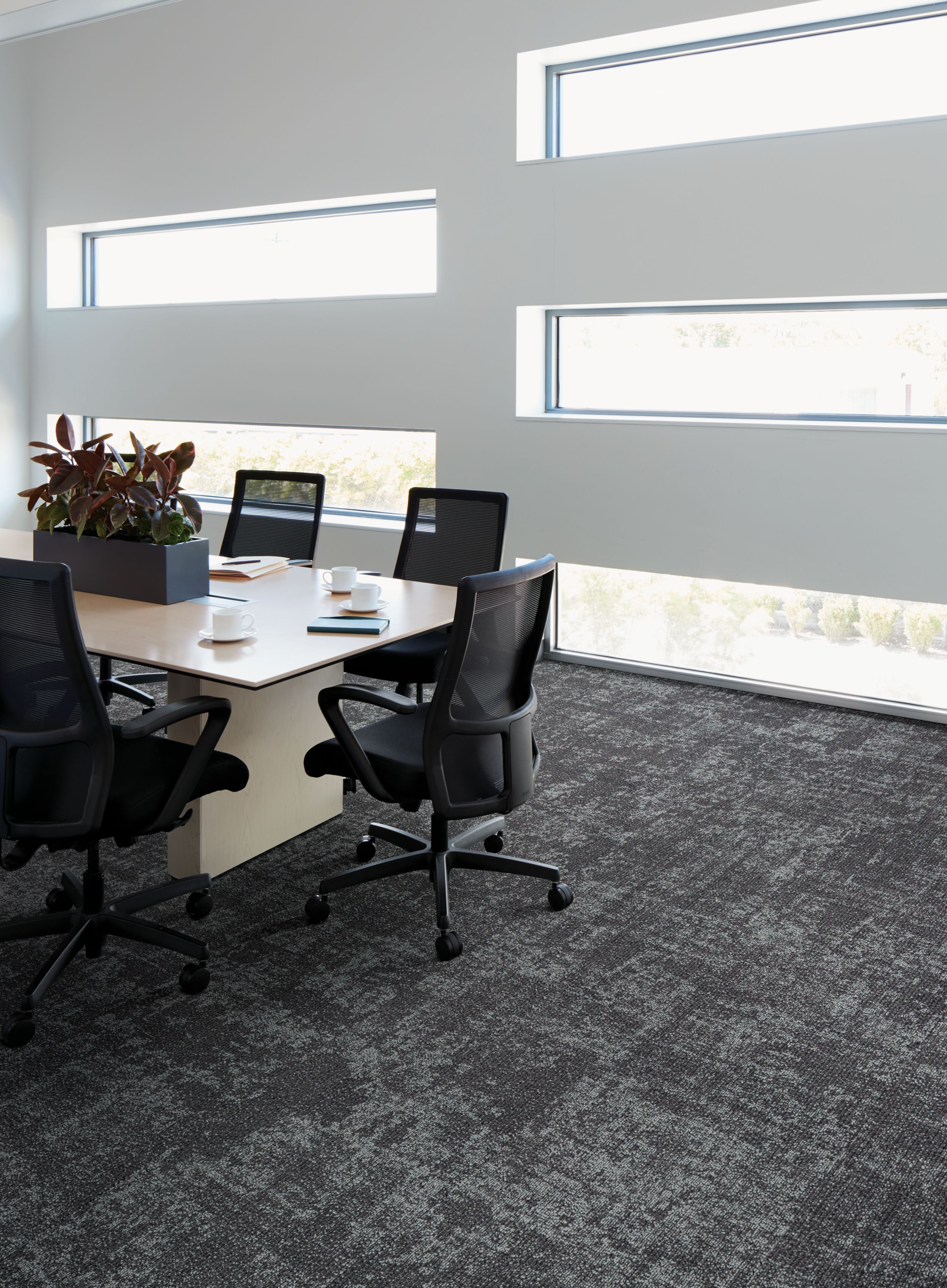 Interface Cloud Cover carpet tile in meeting room image number 2