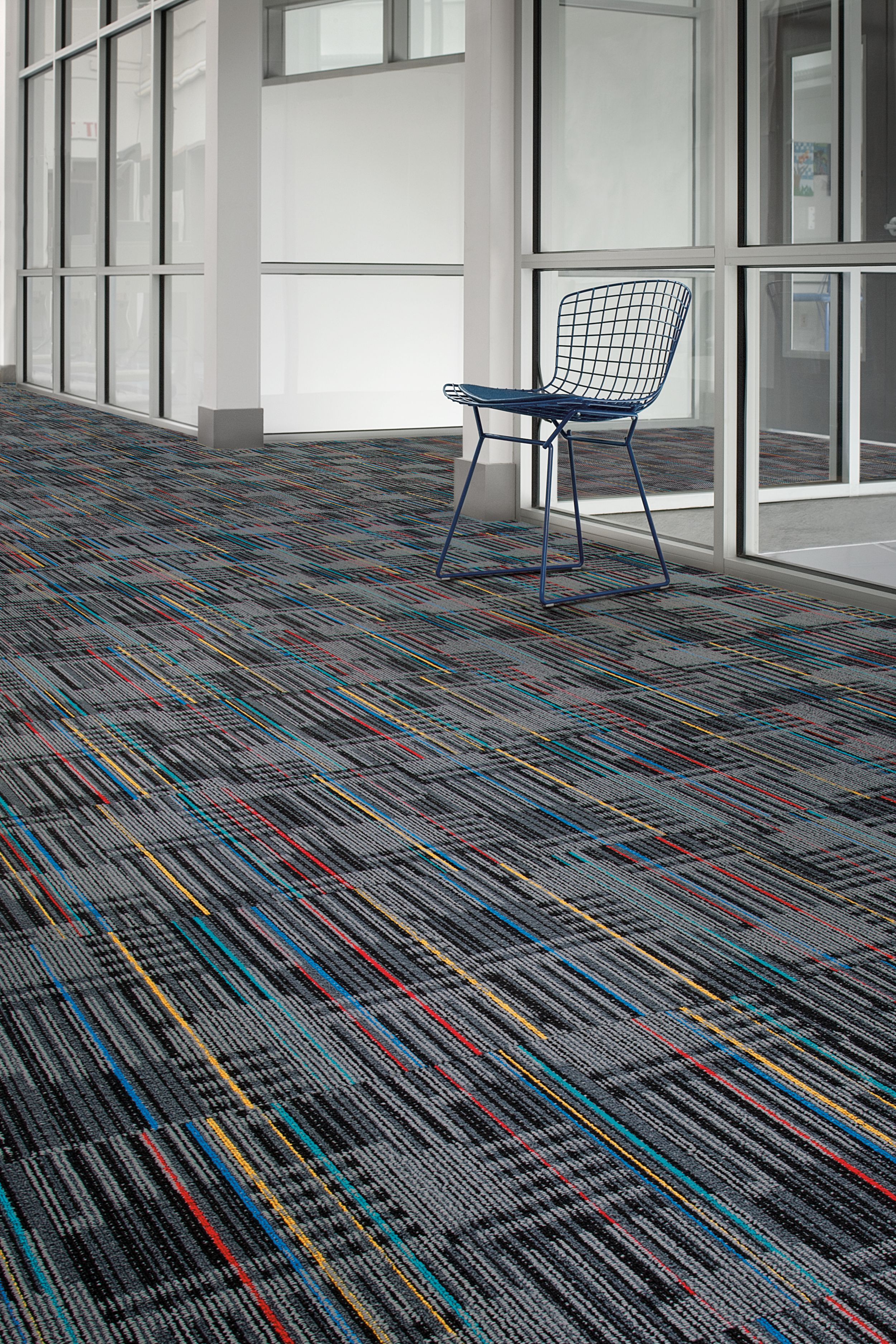 Interface Cordoba Colores carpet tile in corridor image number 1