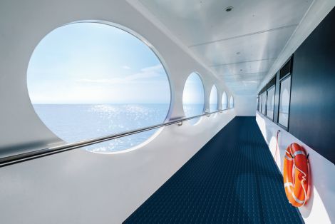 norament 926 Rubber Flooring in ship corridor image number 3