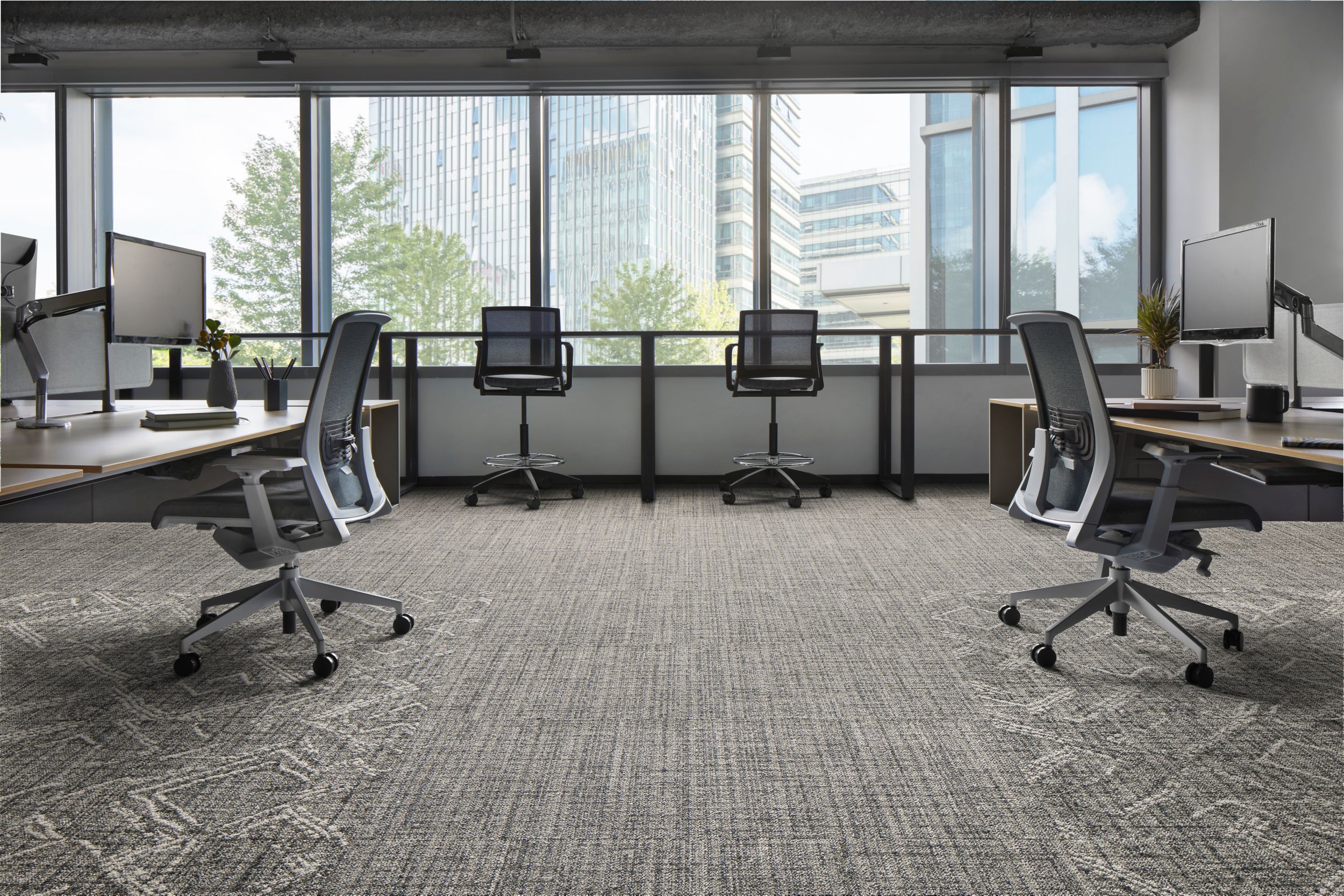 Interface Dual Effect and Thread Lightly carpet tile in open office num&eacute;ro d&rsquo;image 5